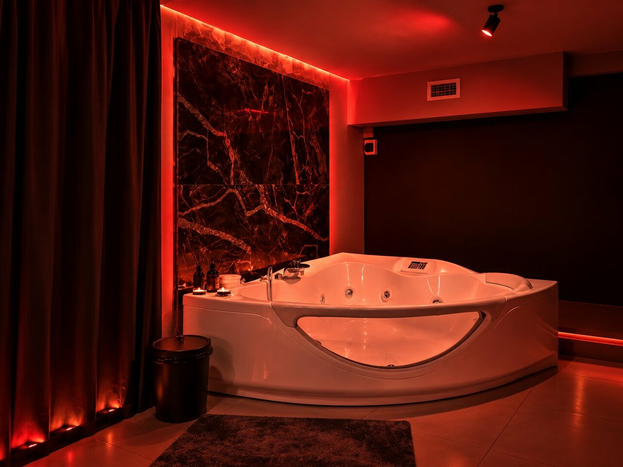 Интерьер Red Room &mdash; фото 3